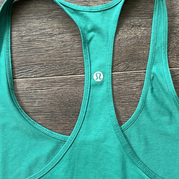 EUC Lululemon tank🍋 - Picture 3 of 5